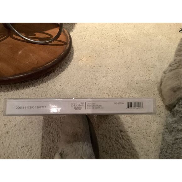 Linen Tree  Memory Book - Picture 2 of 2